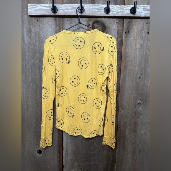 PINK Victoria’s Secret Smiley Face Sleepwear Pajama Top in Yellow Orange Medium - Picture 4 of 17